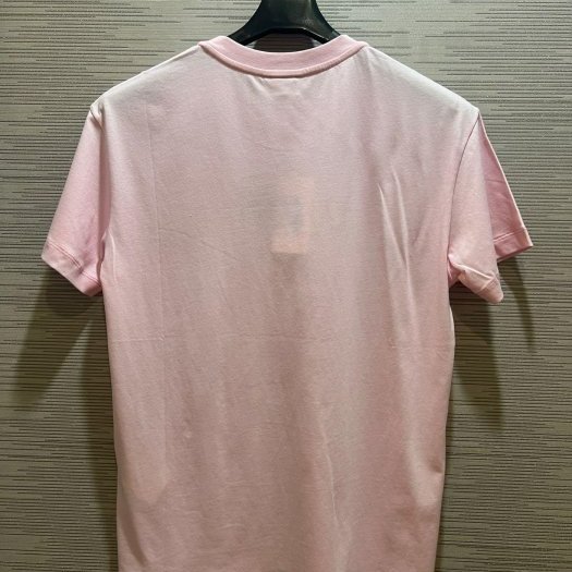 💎Han's house精品服飾💎FENDI 芬迪 立體 刺繡 短 T 義大利製 現貨 青年款-1
