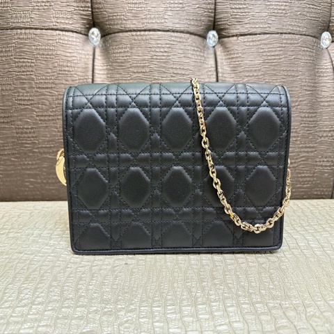 Dior 黑羊皮金釦籐格紋Lady Dior Pouch斜背鏈包