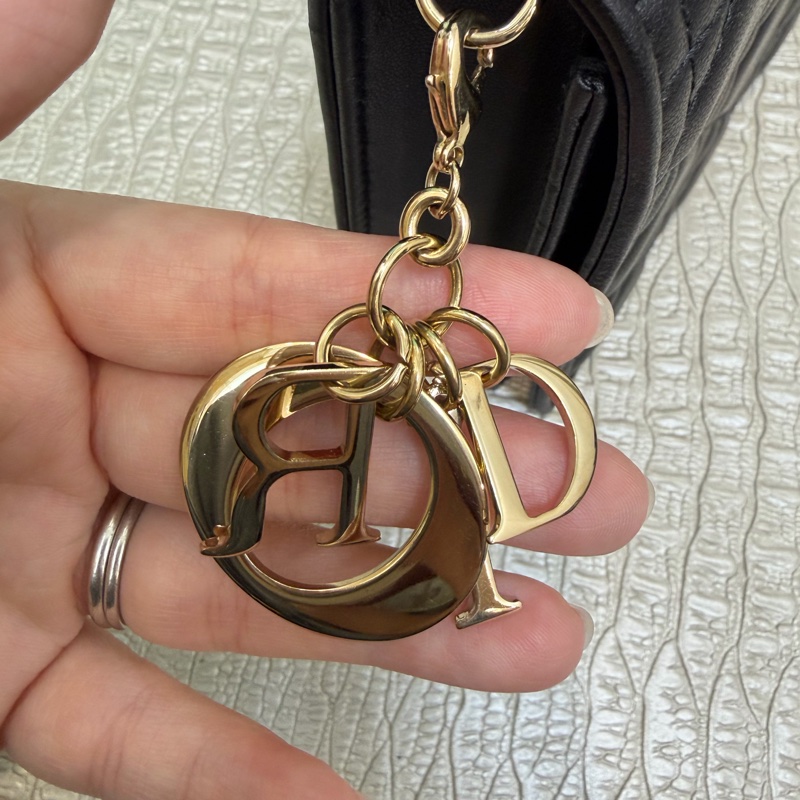 Dior 黑羊皮金釦籐格紋Lady Dior Pouch斜背鏈包-5