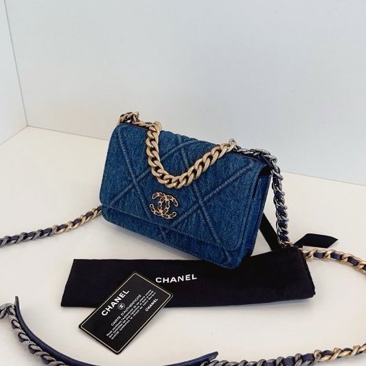 近新品 香奈兒/Chanel 深色丹寧金扣19bag繫列Woc鏈條包-3