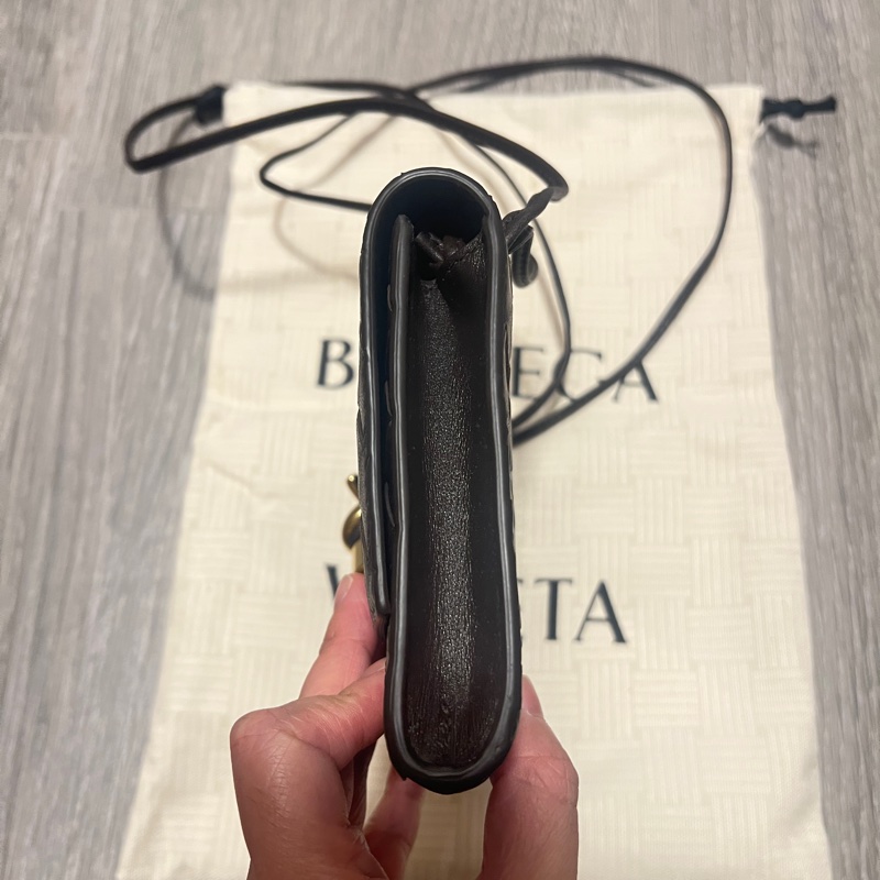Bottega Veneta Andiamo Leather Clutch Bag-2