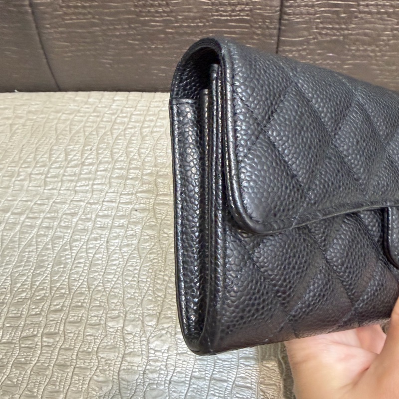 Chanel 黑荔枝皮金釦下蓋12卡長夾AP0241-3