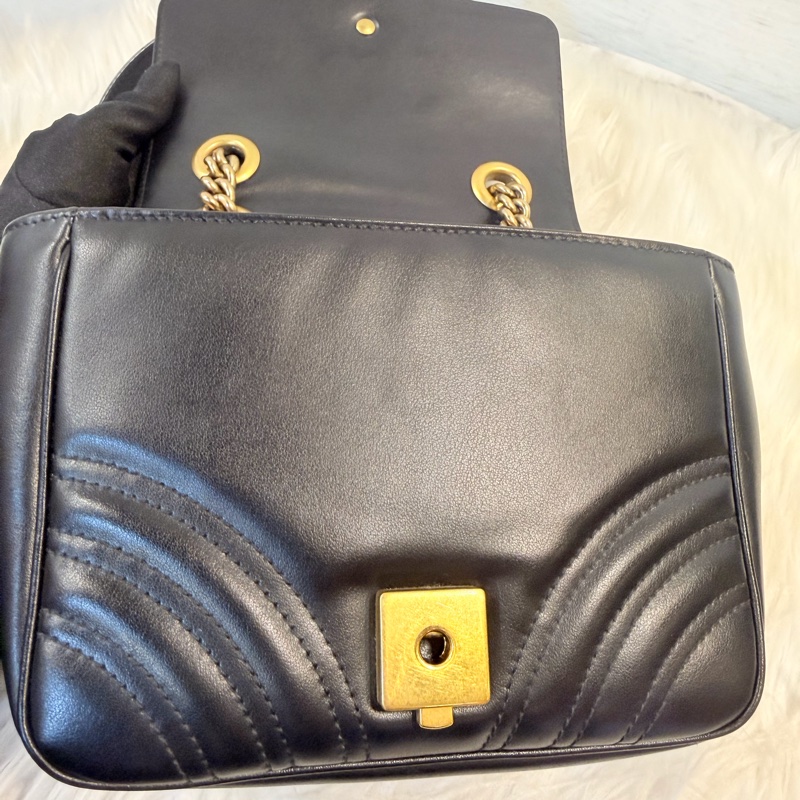 Gucci 黑金marmont 復古鞋背包-34