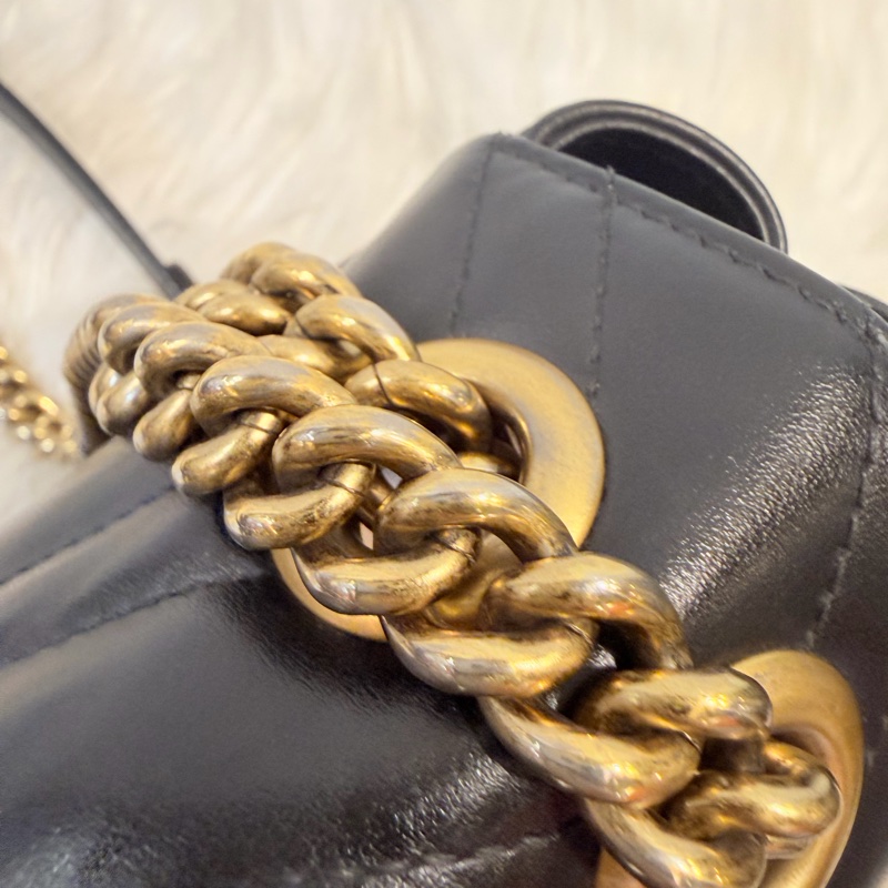Gucci 黑金marmont 復古鞋背包-35
