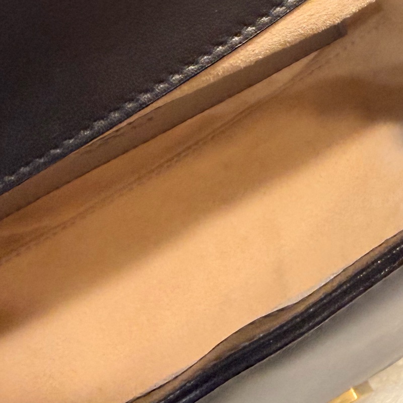 Gucci 黑金marmont 復古鞋背包-54