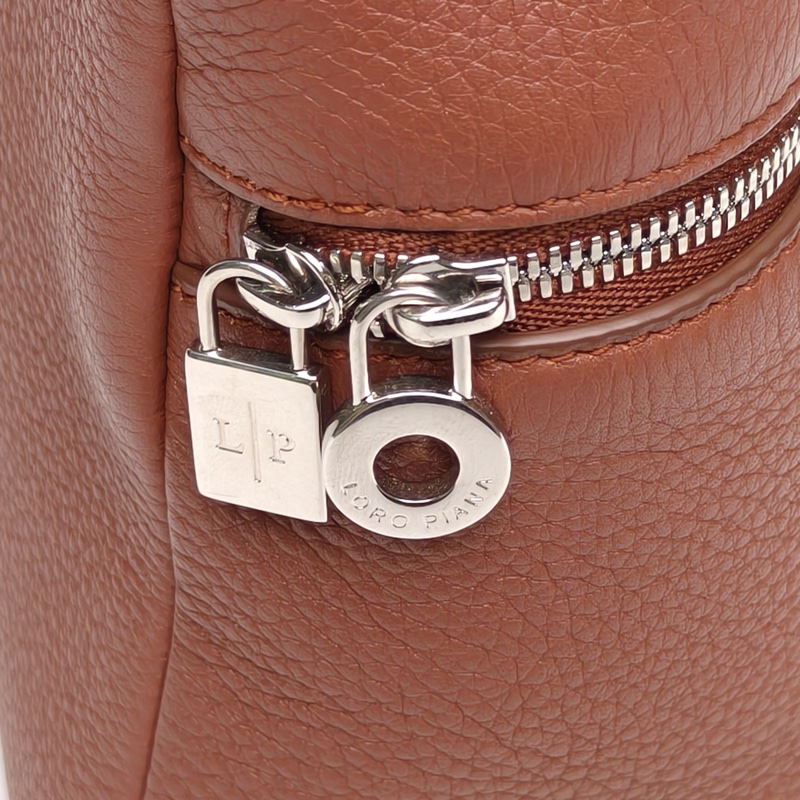 LORO PIANA ExtraPocketL27棗紅色牛皮肩背包-4