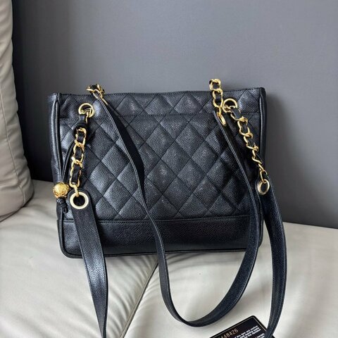 香奈兒/Chanel 黑金荔枝紋牛皮金球tote包