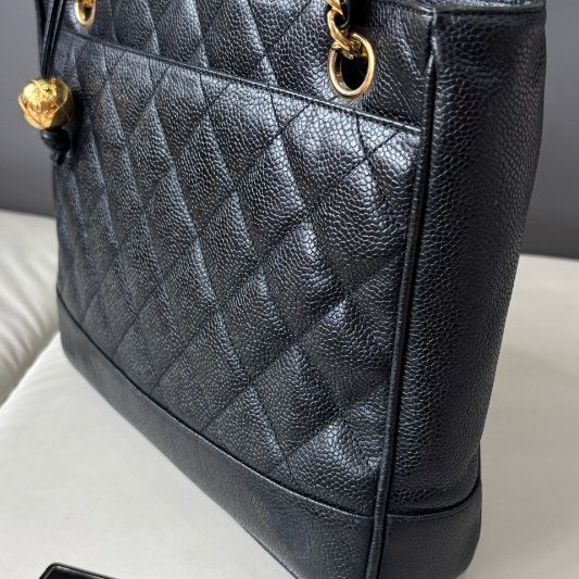 香奈兒/Chanel 黑金荔枝紋牛皮金球tote包-3