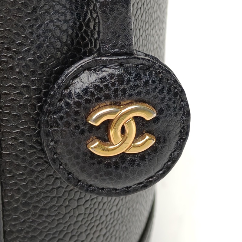 CHANEL 中古黑金牛化妝箱黑色荔枝牛皮6開金扣-4