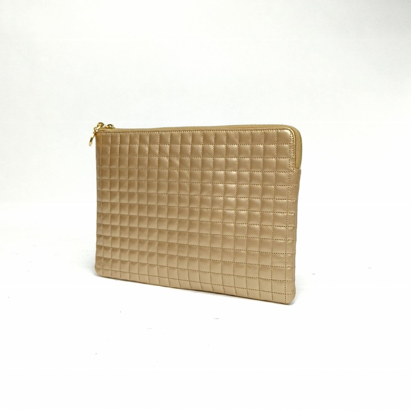 CELINE 金色牛皮格紋拉鏈手拿包-1