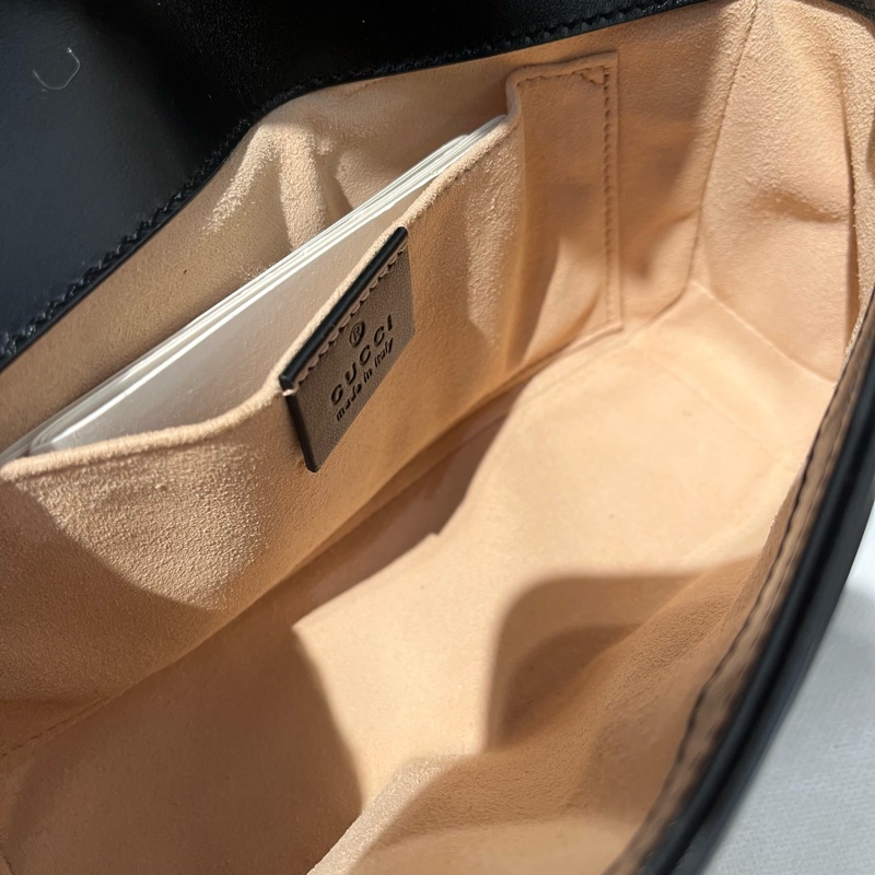 Gucci 黑金牛皮marmont 22cm掀蓋斜背包-8