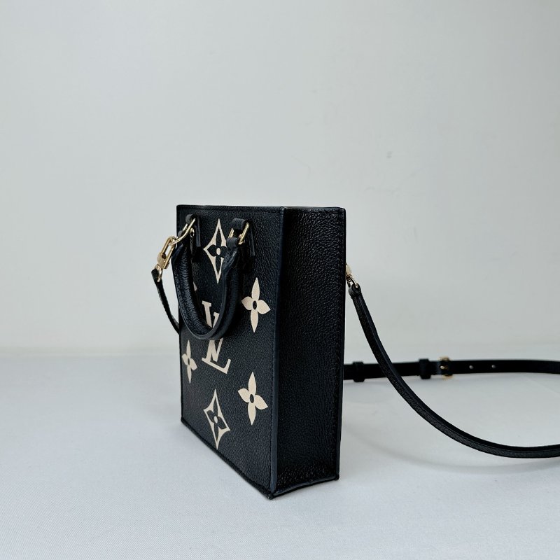 LV Petit Sac Plat黑米壓紋琴譜包-2