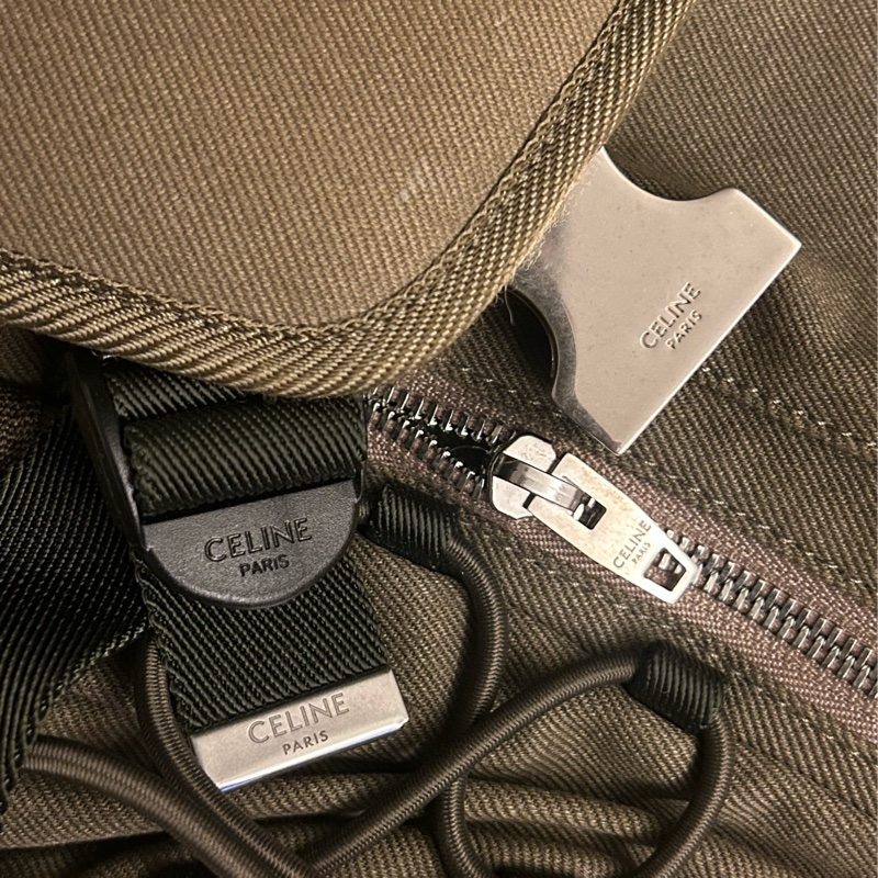 Celine 軍綠色 信差袋 登山袋 斜背包 Trekking messenger bag-4