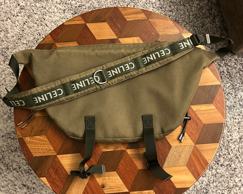 Celine 軍綠色 信差袋 登山袋 斜背包 Trekking messenger bag-6
