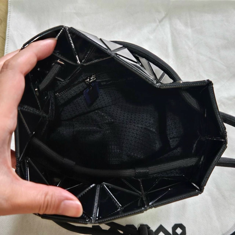 Issey Miyake 三宅一生 BaoBao 水桶包 亮黑色 全新品-3