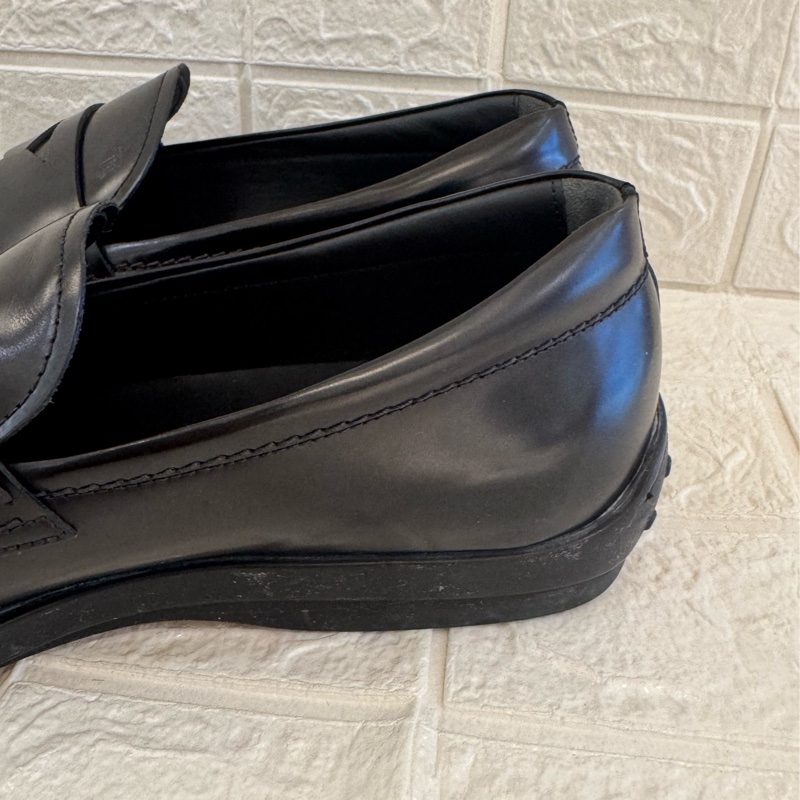 TOD’S黑色皮鞋👞9號-16
