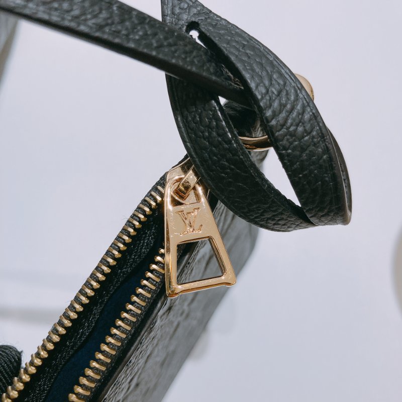 TW4867 Louis Vuitton 路易威登 晶片款 黑色全皮材質 M46288 Carryall PM Noir-19