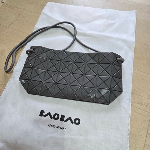 Issey Miyake 三宅一生 BaoBao 墨繩豆腐包 黑灰色 全新品