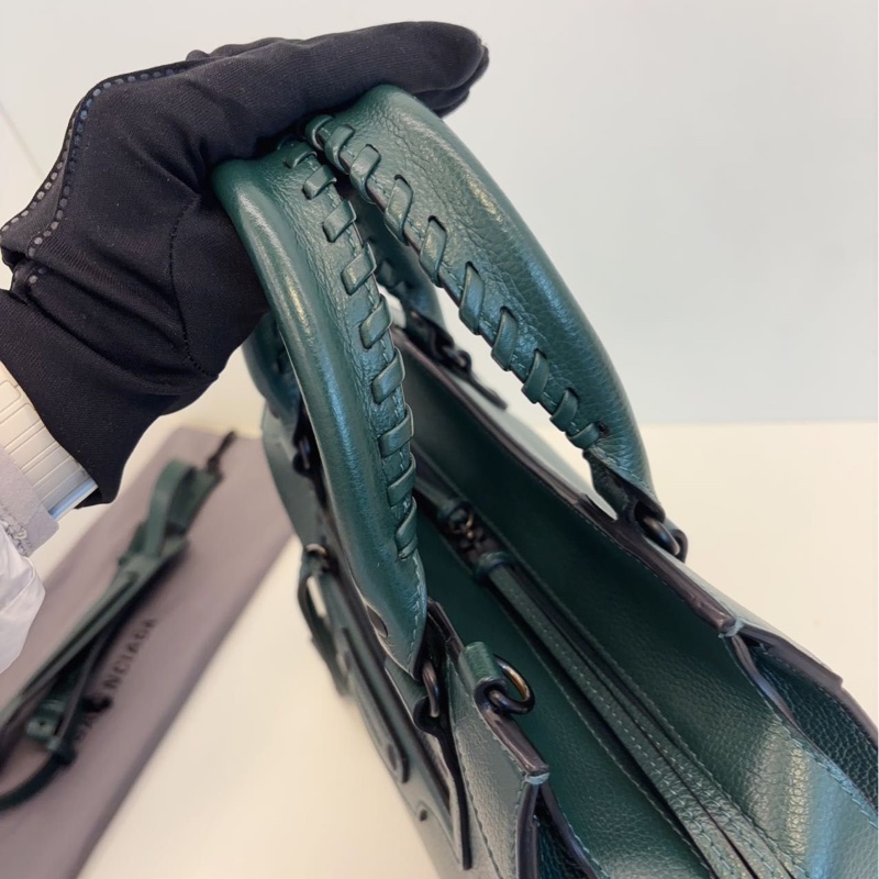 Balenciaga Neo Classic medium-18
