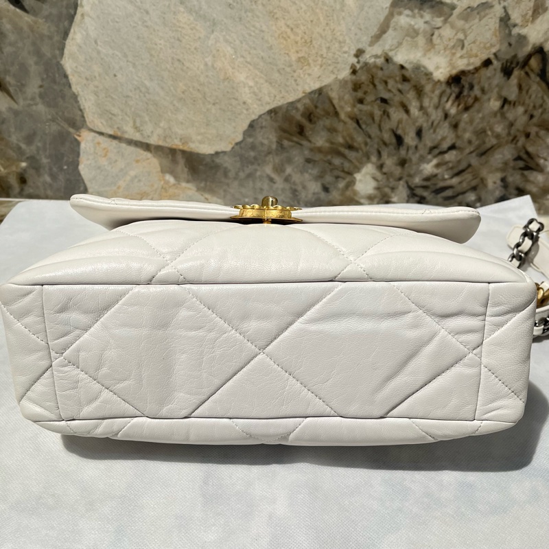 Chanel白色羊皮19bag 30cm-4