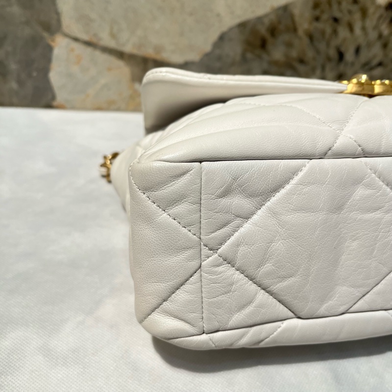 Chanel白色羊皮19bag 30cm-5