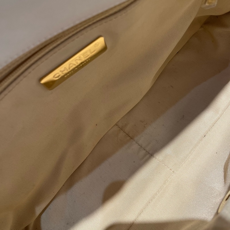 Chanel白色羊皮19bag 30cm-7