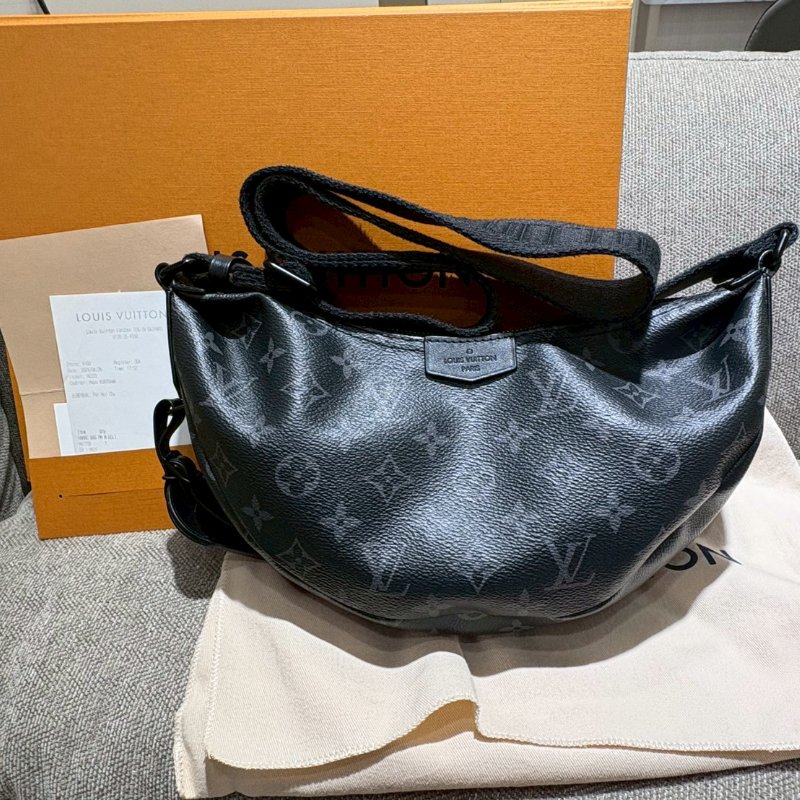 Louis Vuitton 黑老花半月包 晶片款-0