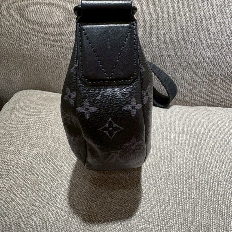 Louis Vuitton 黑老花半月包 晶片款-2