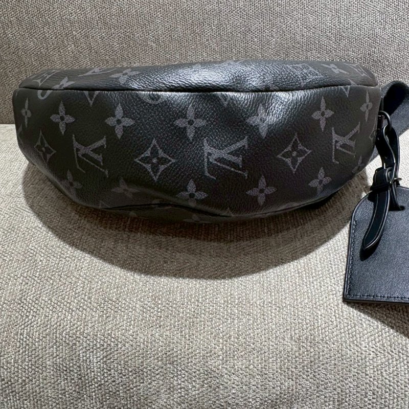 Louis Vuitton 黑老花半月包 晶片款-4