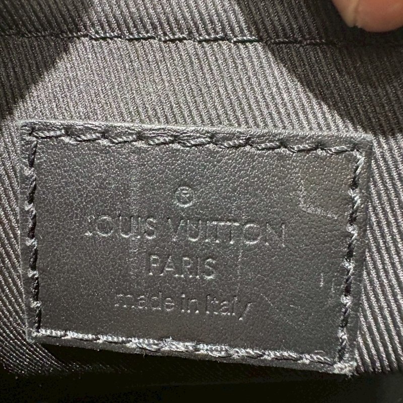 Louis Vuitton 黑老花半月包 晶片款-10