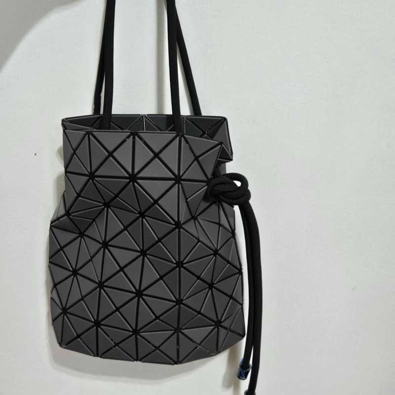 Issey Miyake 三宅一生 BaoBao 墨繩水桶包 霧灰色 全新品-2
