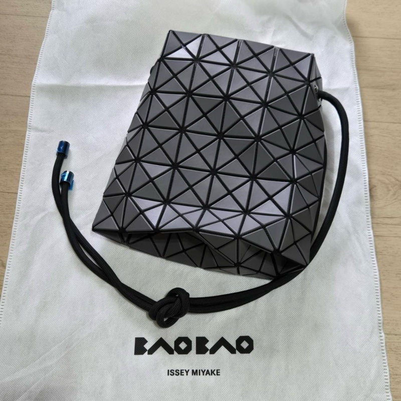 Issey Miyake 三宅一生 BaoBao 墨繩水桶包 霧灰色 全新品-3