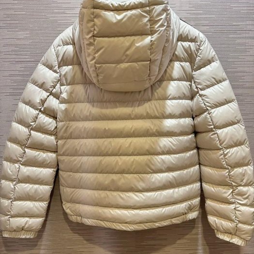 💎Han's house精品服飾💎 moncler Donvar 羽絨 連帽 外套 可手水洗 現貨 青年款 = 男成人 S 原價32000-2