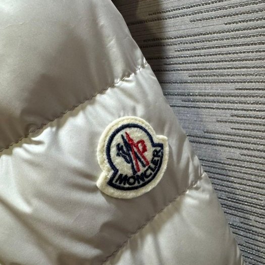 💎Han's house精品服飾💎 moncler Donvar 羽絨 連帽 外套 可手水洗 現貨 青年款 = 男成人 S 原價32000-3