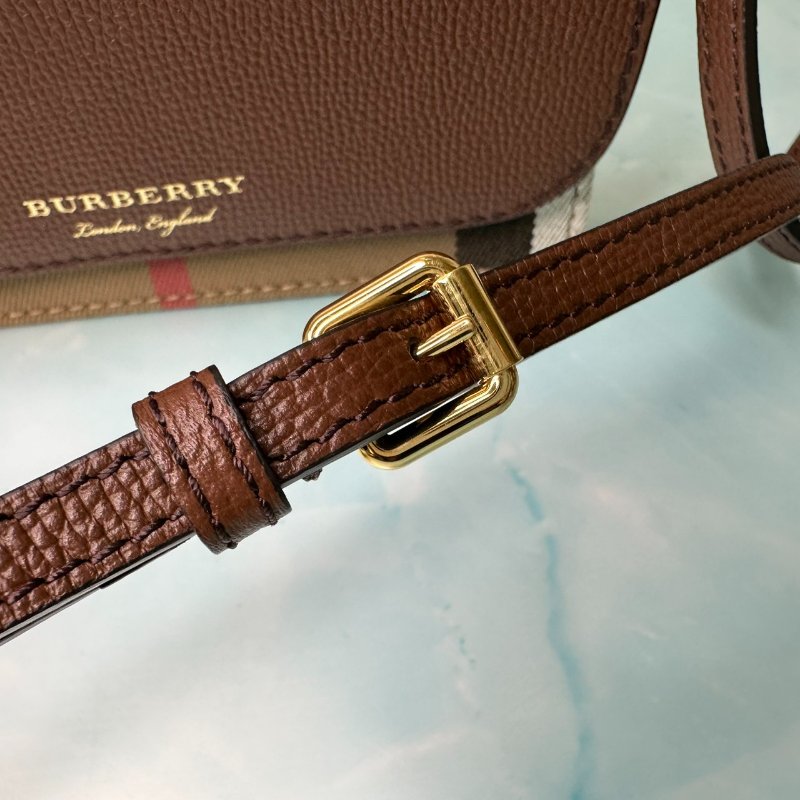 BURBERRY Hampshire牛皮拼格紋斜背包-6