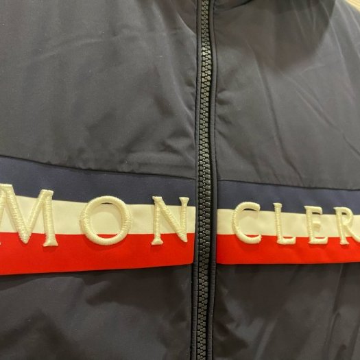 💎Han's house精品服飾💎moncler 防風 防水 尼龍 風衣 內 羽絨 連帽 外套 現貨 青年款-4