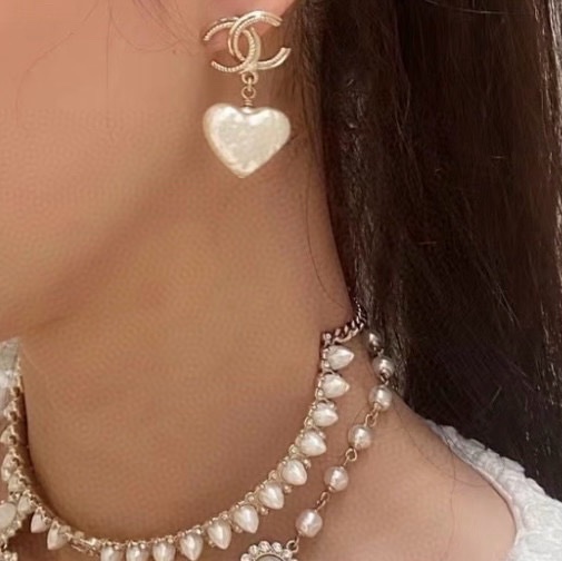 Chanel 香奈兒 22V 淡金巴洛克雙C 愛心珍珠耳環-5