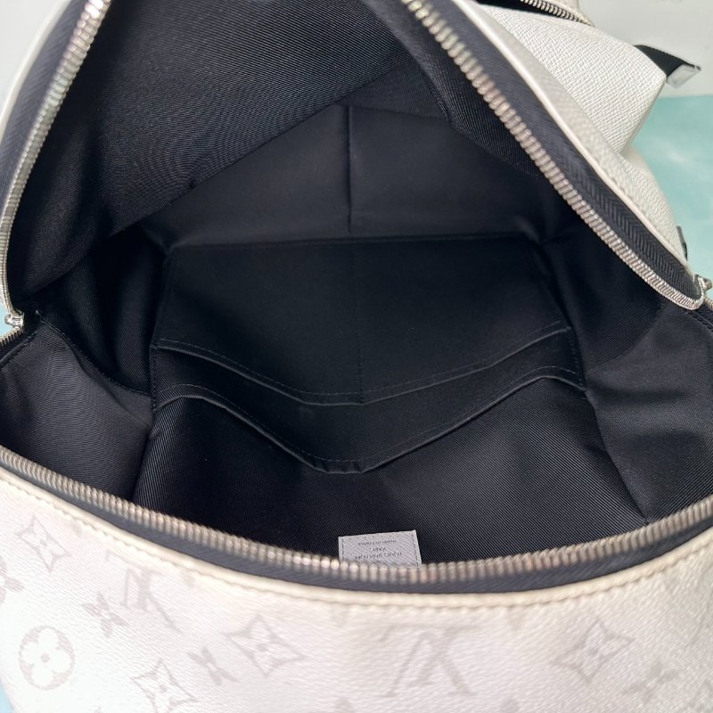 LV Discovery皮革雙肩後背包-4