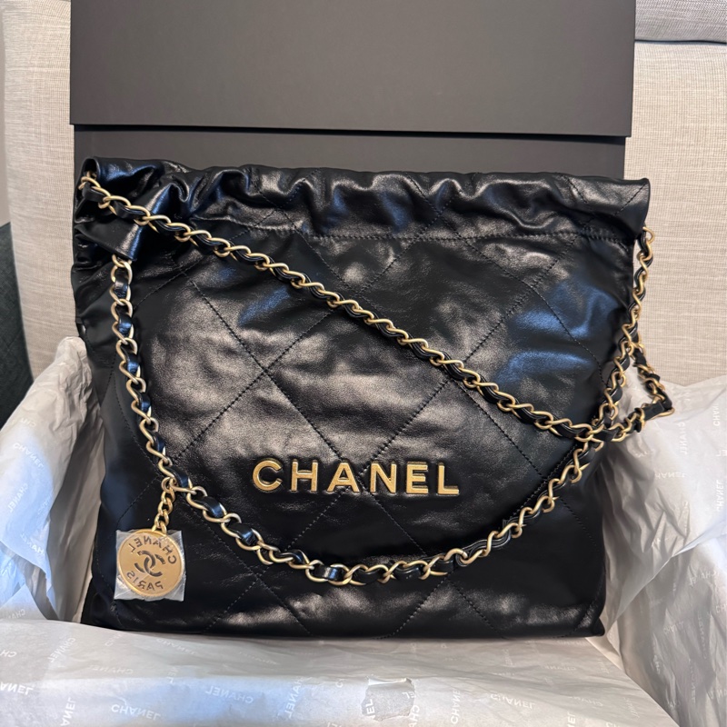 CHANEL 香奈兒 22 Bag, 小號hobo黑金垃圾袋-0