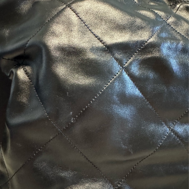 CHANEL 香奈兒 22 Bag, 小號hobo黑金垃圾袋-11