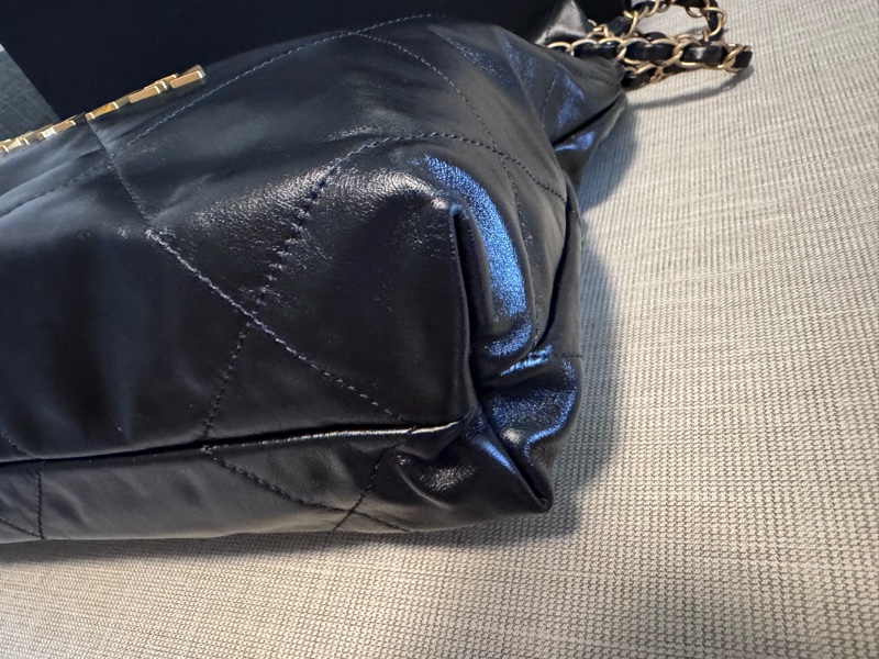 CHANEL 香奈兒 22 Bag, 小號hobo黑金垃圾袋-14