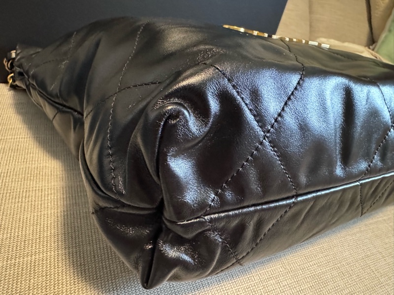 CHANEL 香奈兒 22 Bag, 小號hobo黑金垃圾袋-15