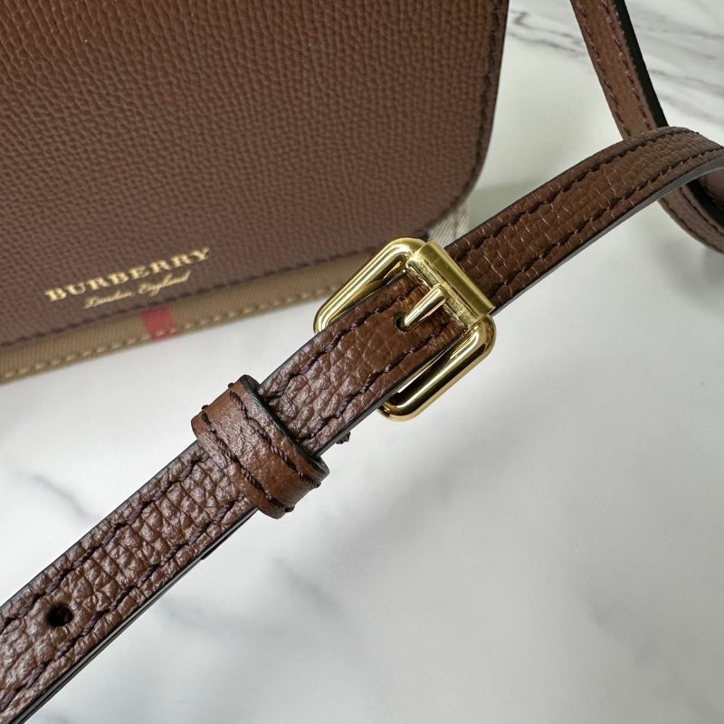 BURBERRY Hampshire斜背包-6