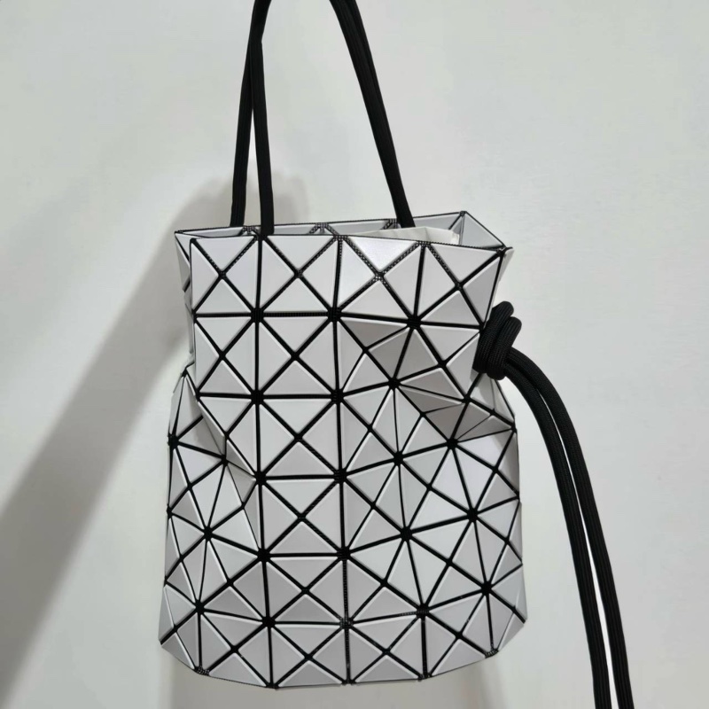 Issey Miyake 三宅一生 BaoBao 墨繩豆腐包 霧面白色 全新品-1