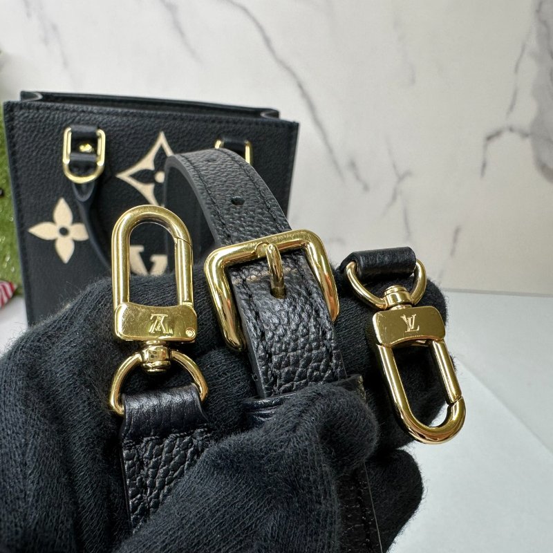 LV Petit Sac Plat琴譜包-6