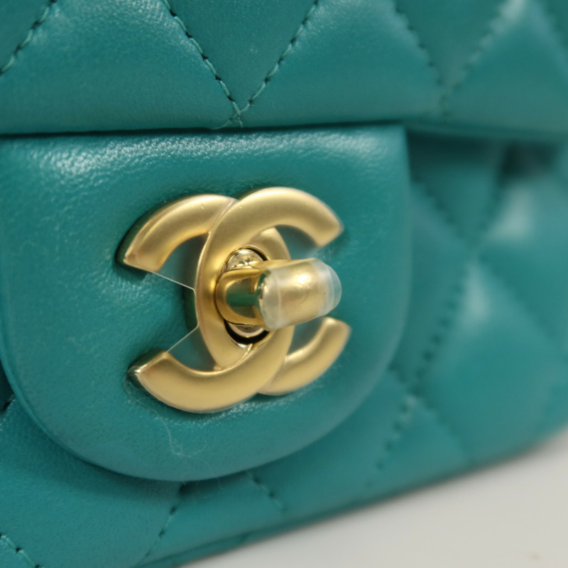 CHANEL 羊皮皮革Mini Classic 17鏈帶肩背袋-11