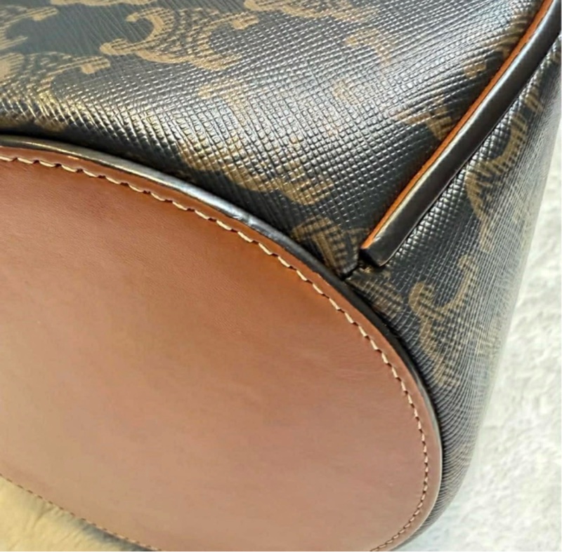 Celine Triomphe Canvas Marlou Bucket Bag（保留中-3