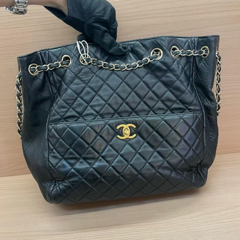 Chanel黑金抽绳中號水桶包 單肩手提斜挎包 2017年 23開 無附件-7