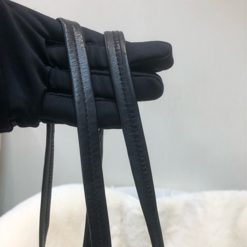 Prada 三角標黑色上肩袋 XC528-5