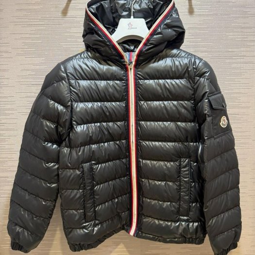 💎Han's house精品服飾💎moncler Klaas 羽絨 連帽 外套 可手水洗 現貨 青年款  原價30800-0